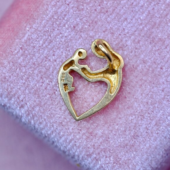 14K Real Yellow Gold Dainty Small "Mother & Child" Pendant. - Picture 5 of 10